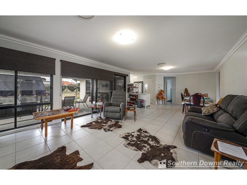 11 Himyar Drive, Warwick QLD 4370