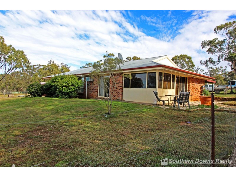 104 Shepherds Drive, Deuchar QLD 4362