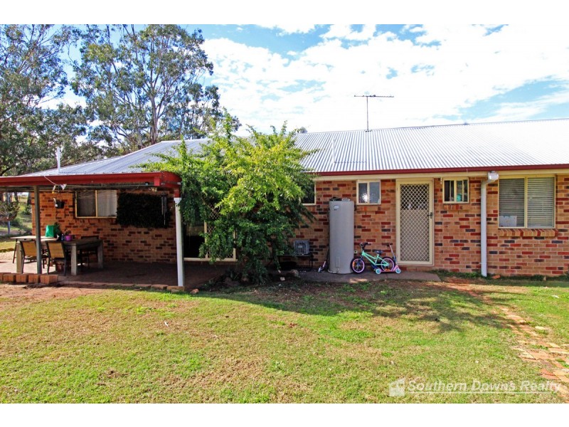 104 Shepherds Drive, Deuchar QLD 4362