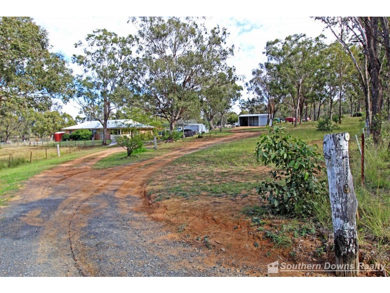 104 Shepherds Drive, Deuchar QLD 4362
