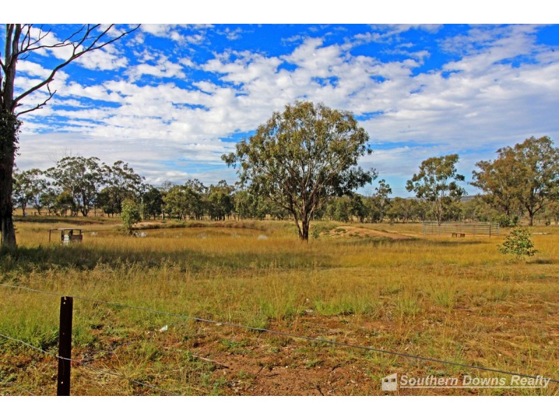 104 Shepherds Drive, Deuchar QLD 4362