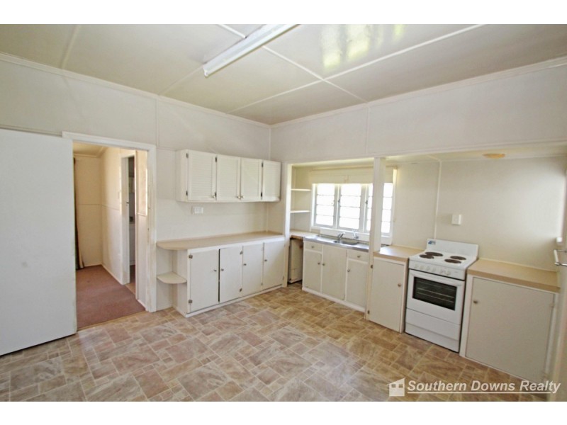 1 Clarke Street, Warwick QLD 4370