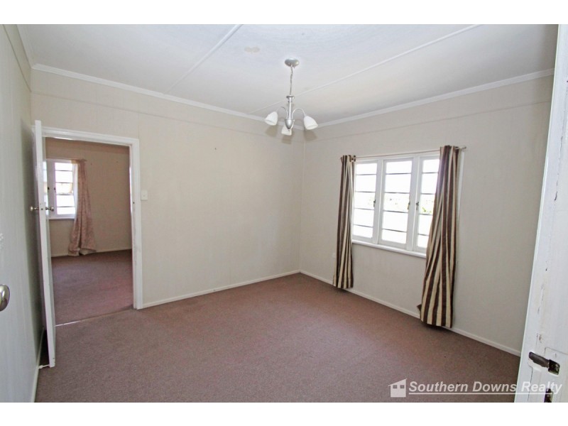 1 Clarke Street, Warwick QLD 4370