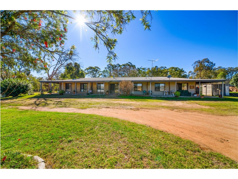 37 Kurrajong Road, Rosenthal Heights QLD 4370