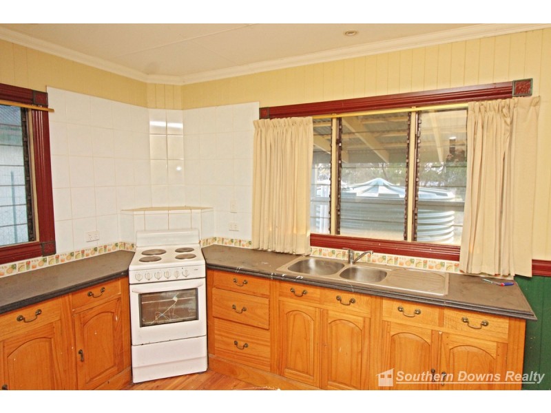 105 Granite Belt Drive, The Summit QLD 4377