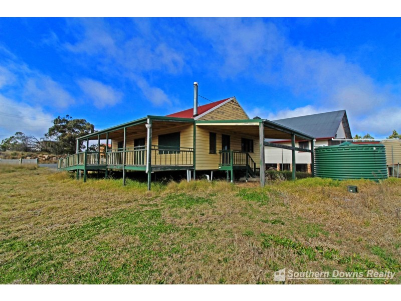 105 Granite Belt Drive, The Summit QLD 4377