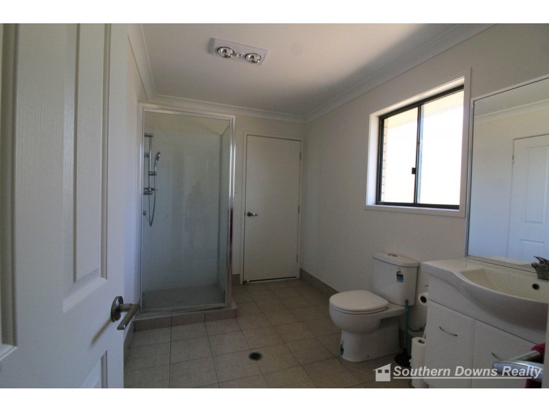163 Wallace Street, Warwick QLD 4370