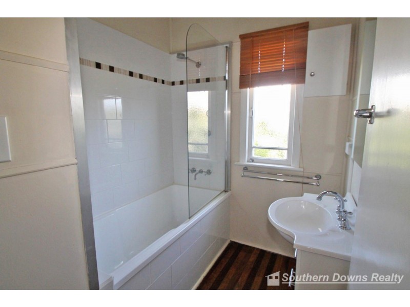 113 Pratten Street, Warwick QLD 4370