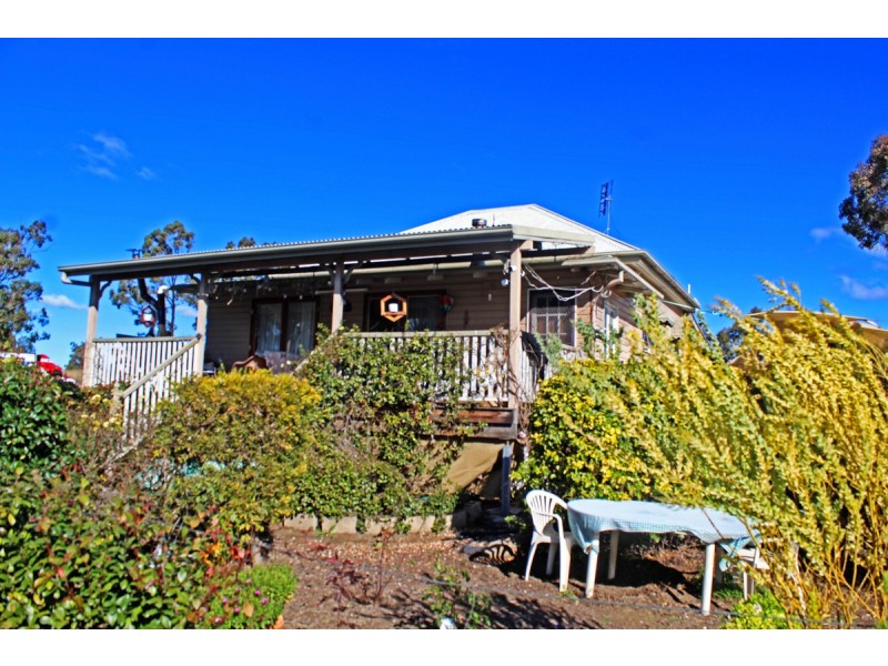 11 Smelter Road, Rosenthal Heights QLD 4370