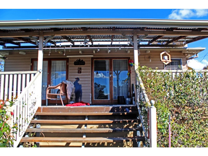 11 Smelter Road, Rosenthal Heights QLD 4370