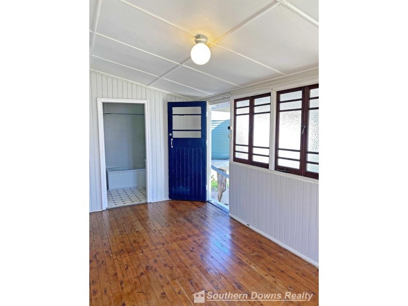 7 Wilga Avenue, Warwick QLD 4370