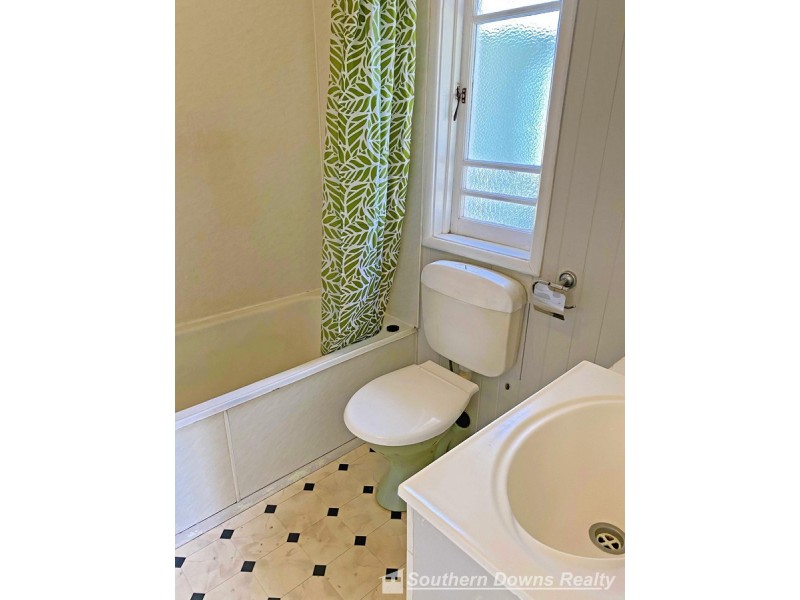 7 Wilga Avenue, Warwick QLD 4370