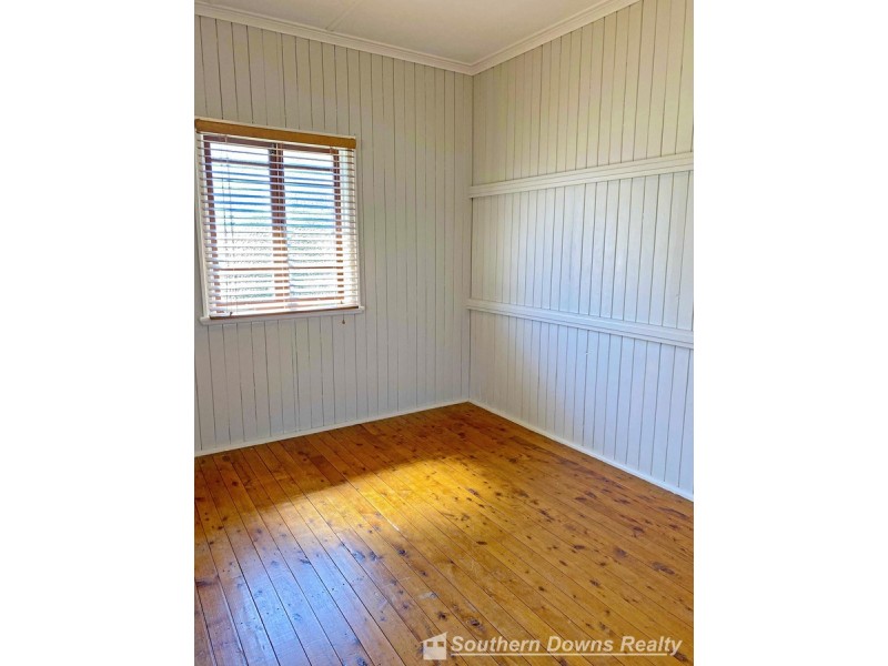 7 Wilga Avenue, Warwick QLD 4370