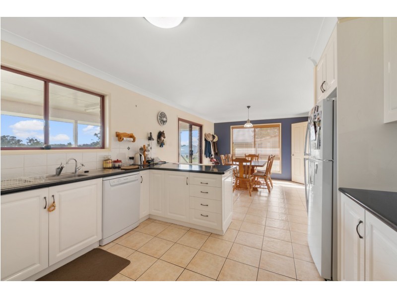 211 Homestead Road, Rosenthal Heights QLD 4370