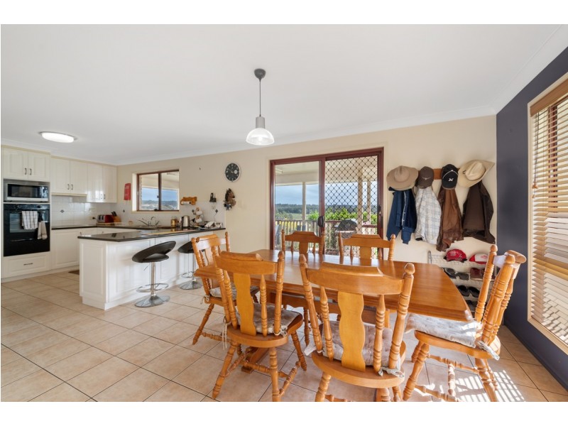 211 Homestead Road, Rosenthal Heights QLD 4370