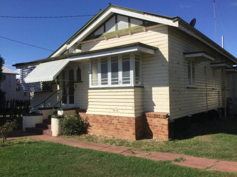 36 Albion Street, Warwick QLD 4370