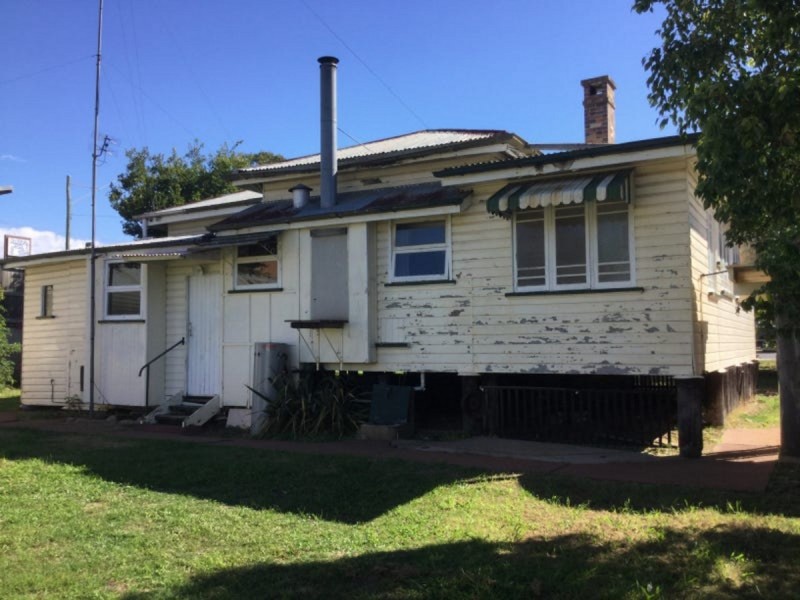 36 Albion Street, Warwick QLD 4370