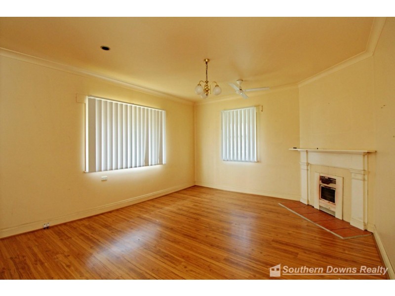 33 Canning Street, Warwick QLD 4370