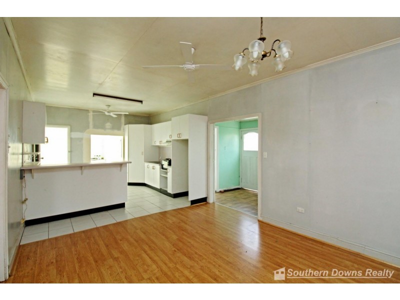 33 Canning Street, Warwick QLD 4370