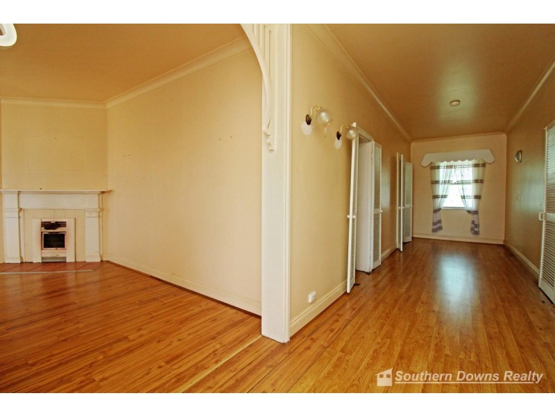 33 Canning Street, Warwick QLD 4370