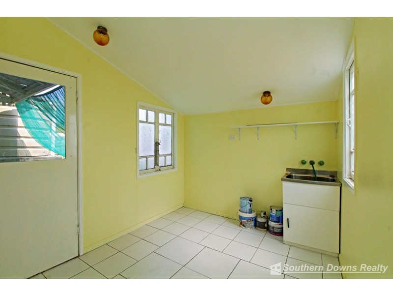 33 Canning Street, Warwick QLD 4370