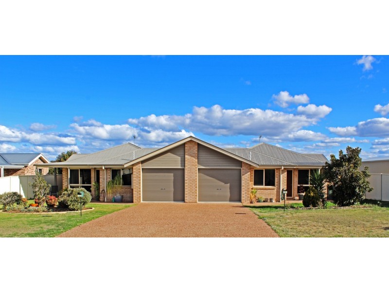 2/3 Hans Borgar Court, Warwick QLD 4370