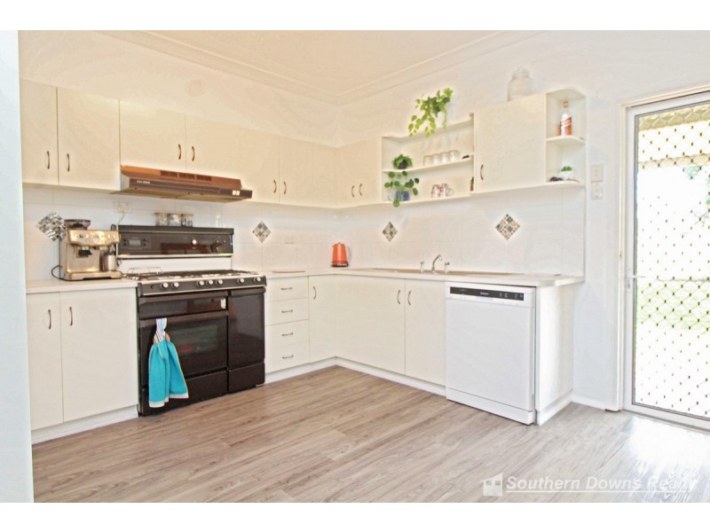 55 Sparksman Road, Mount Marshall QLD 4362