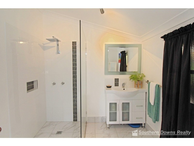 55 Sparksman Road, Mount Marshall QLD 4362