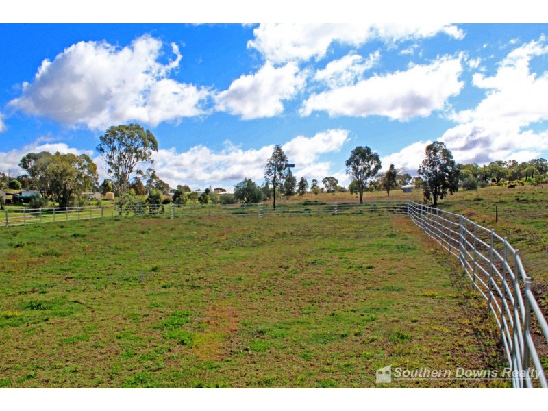 55 Sparksman Road, Mount Marshall QLD 4362