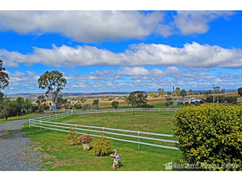 55 Sparksman Road, Mount Marshall QLD 4362