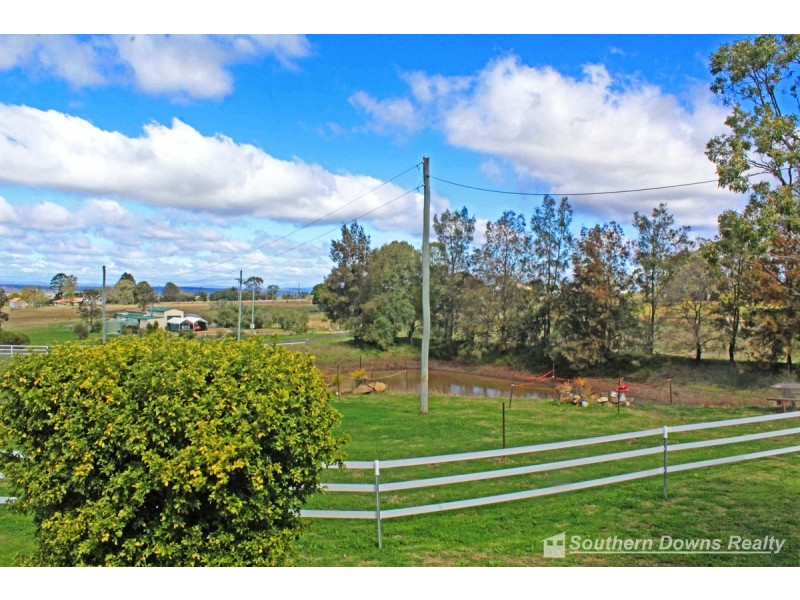 55 Sparksman Road, Mount Marshall QLD 4362