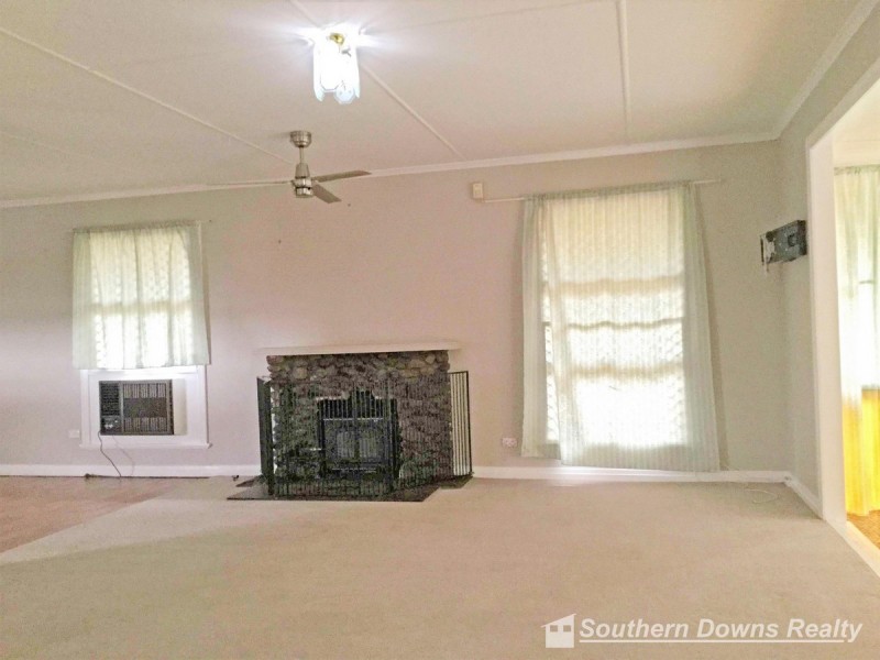 93 Locke Street, Warwick QLD 4370