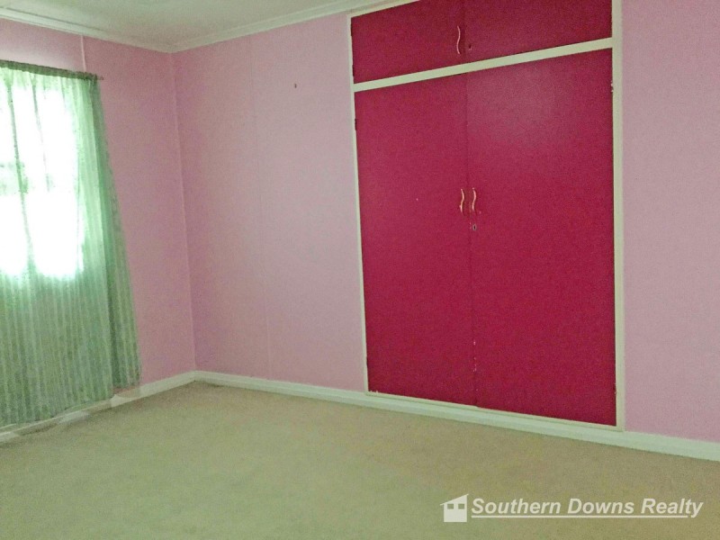 93 Locke Street, Warwick QLD 4370