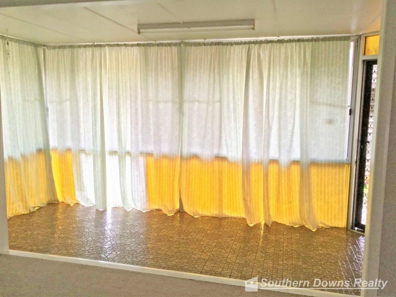 93 Locke Street, Warwick QLD 4370