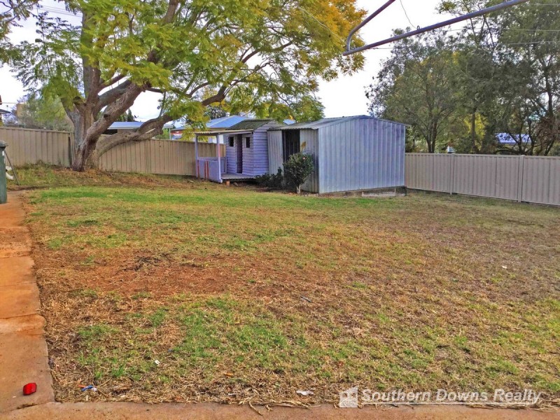 93 Locke Street, Warwick QLD 4370