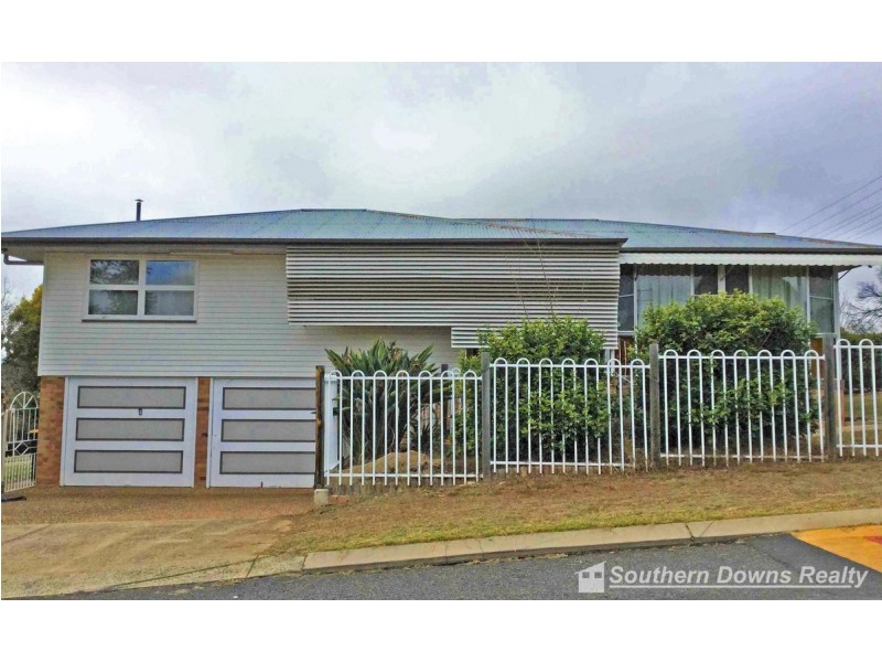 93 Locke Street, Warwick QLD 4370