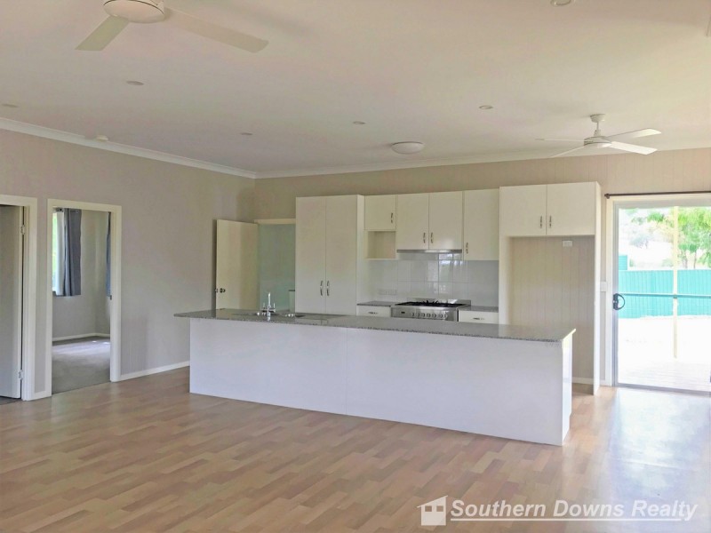 14-16 New England Highway, Allora QLD 4362