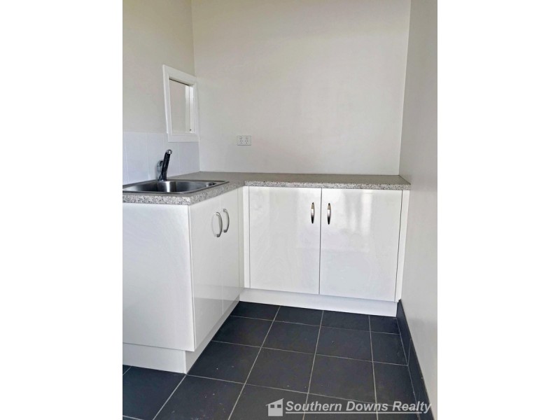 14-16 New England Highway, Allora QLD 4362