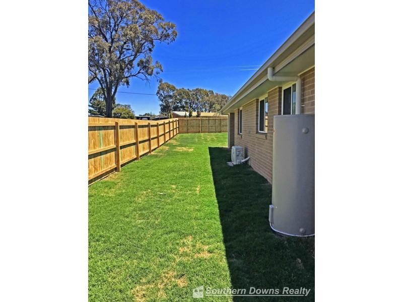 2 Tanna Drive, Rosenthal Heights QLD 4370