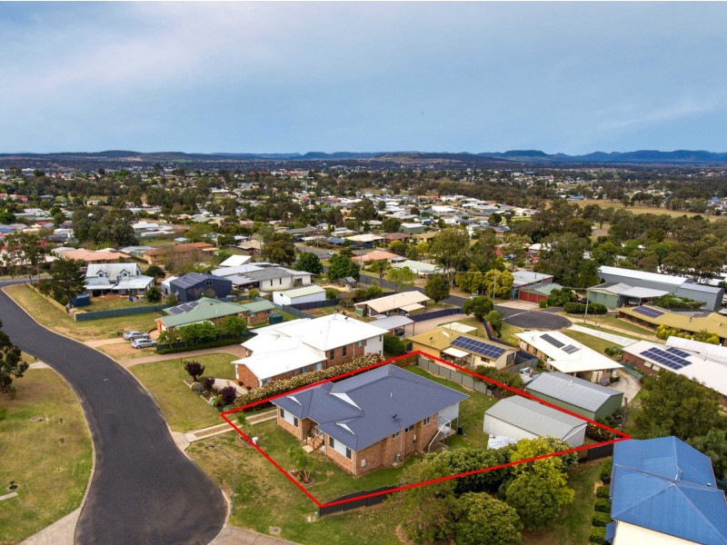 6 Sandstone Court, Warwick QLD 4370