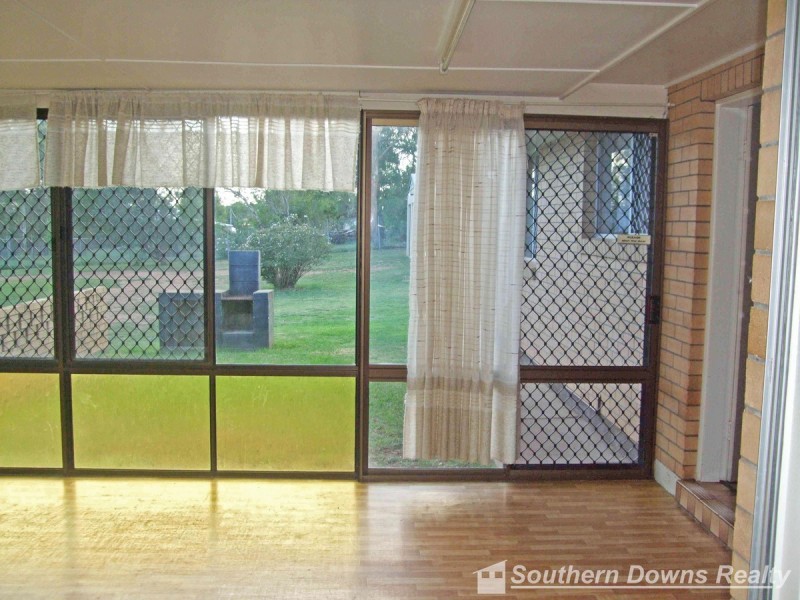 16 Douglas Street, Warwick QLD 4370