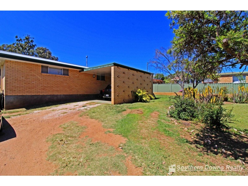 16 Douglas Street, Warwick QLD 4370