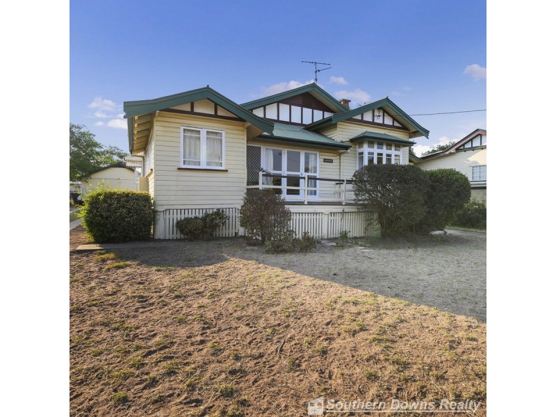 21 Gore Street, Warwick QLD 4370