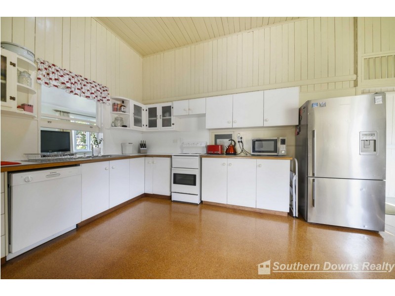 21 Gore Street, Warwick QLD 4370