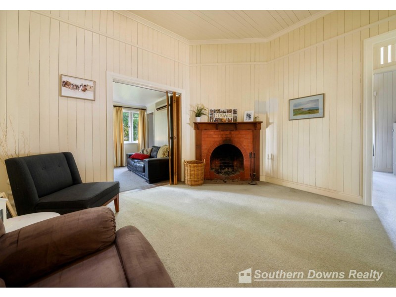 21 Gore Street, Warwick QLD 4370