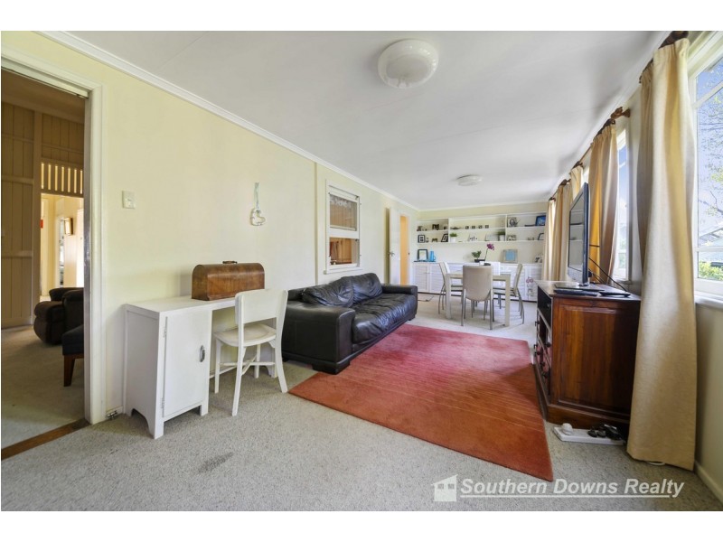 21 Gore Street, Warwick QLD 4370