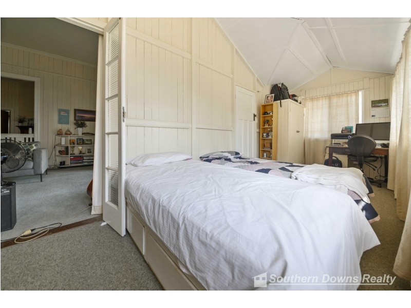 21 Gore Street, Warwick QLD 4370