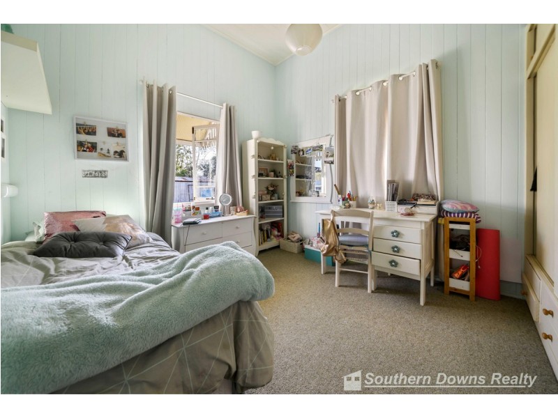 21 Gore Street, Warwick QLD 4370