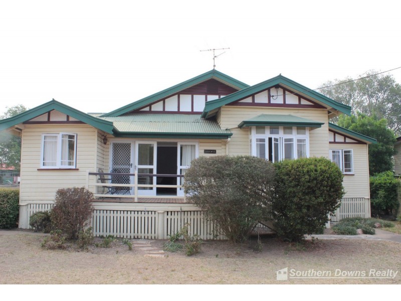 21 Gore Street, Warwick QLD 4370