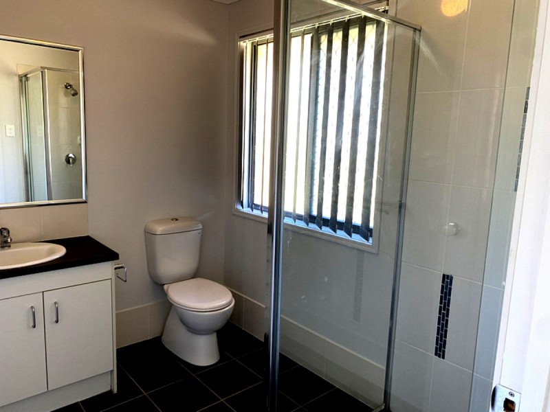 2/15 Junabee Road, Warwick QLD 4370